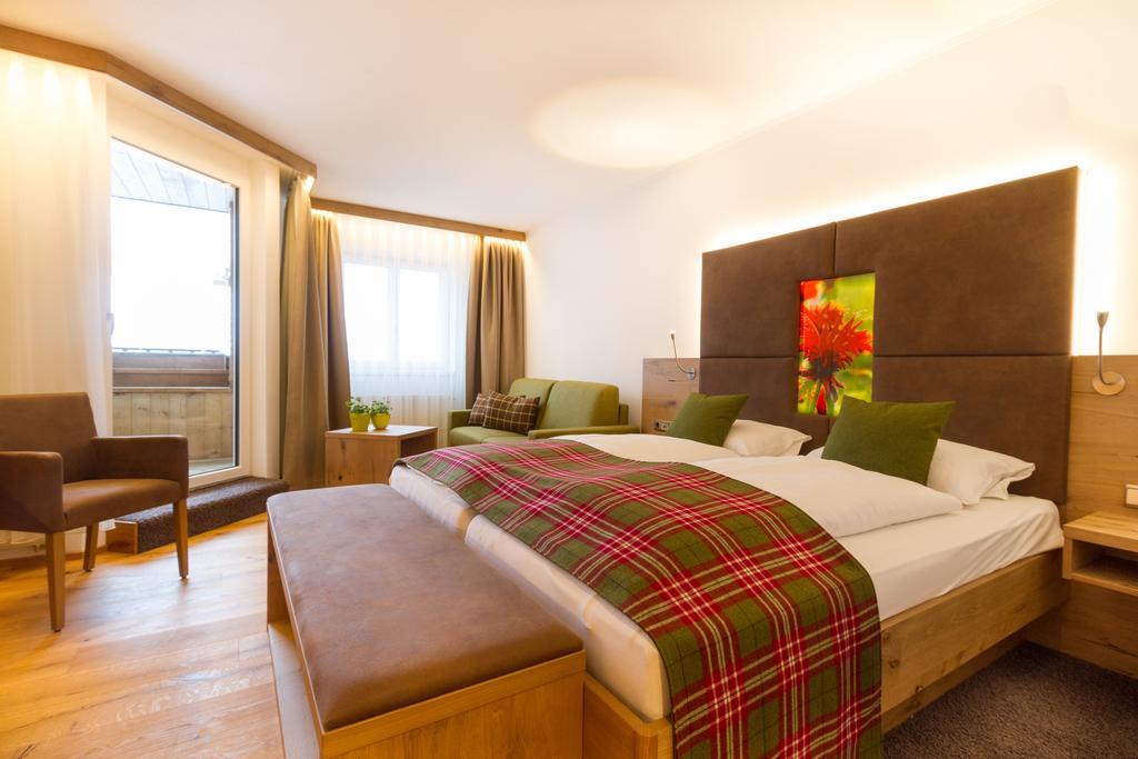 Double Room Balcony,394188087:JPEG